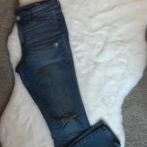 JCrew Women’s distressed toothpick crop denim